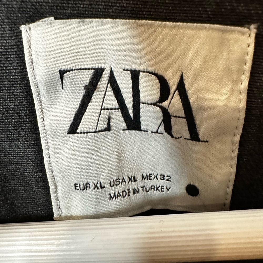 Zara Charcoal Button-Up Shirt - Picture 6 of 7